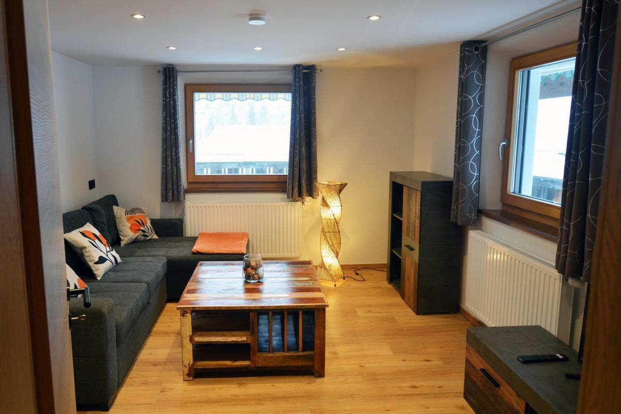 Gaestehaus Lina Apartment เทียร์ซี ภายนอก รูปภาพ