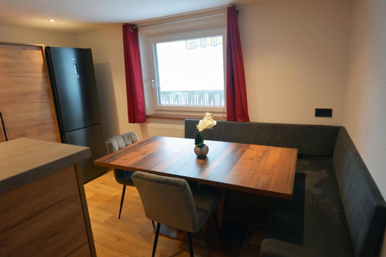 Gaestehaus Lina Apartment เทียร์ซี ภายนอก รูปภาพ
