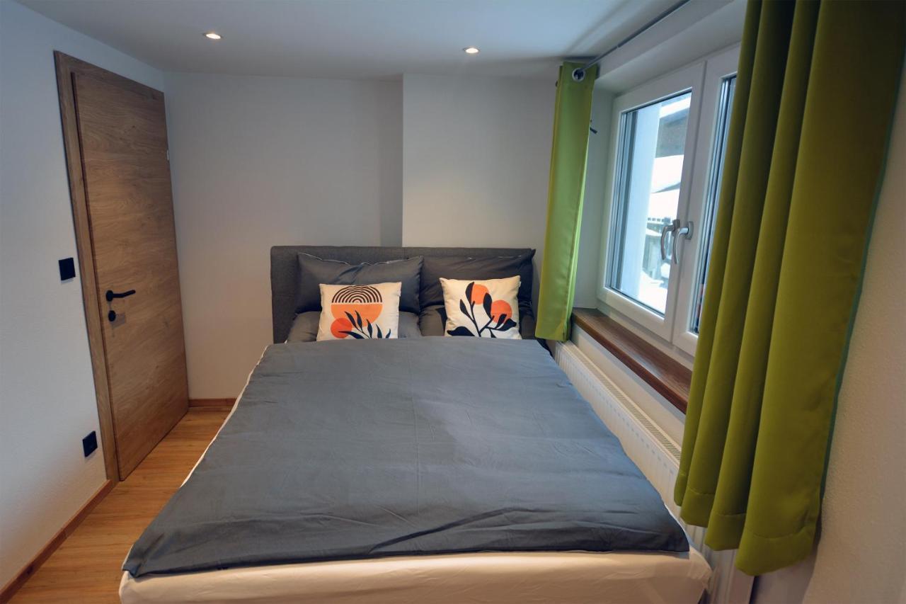 Gaestehaus Lina Apartment เทียร์ซี ภายนอก รูปภาพ