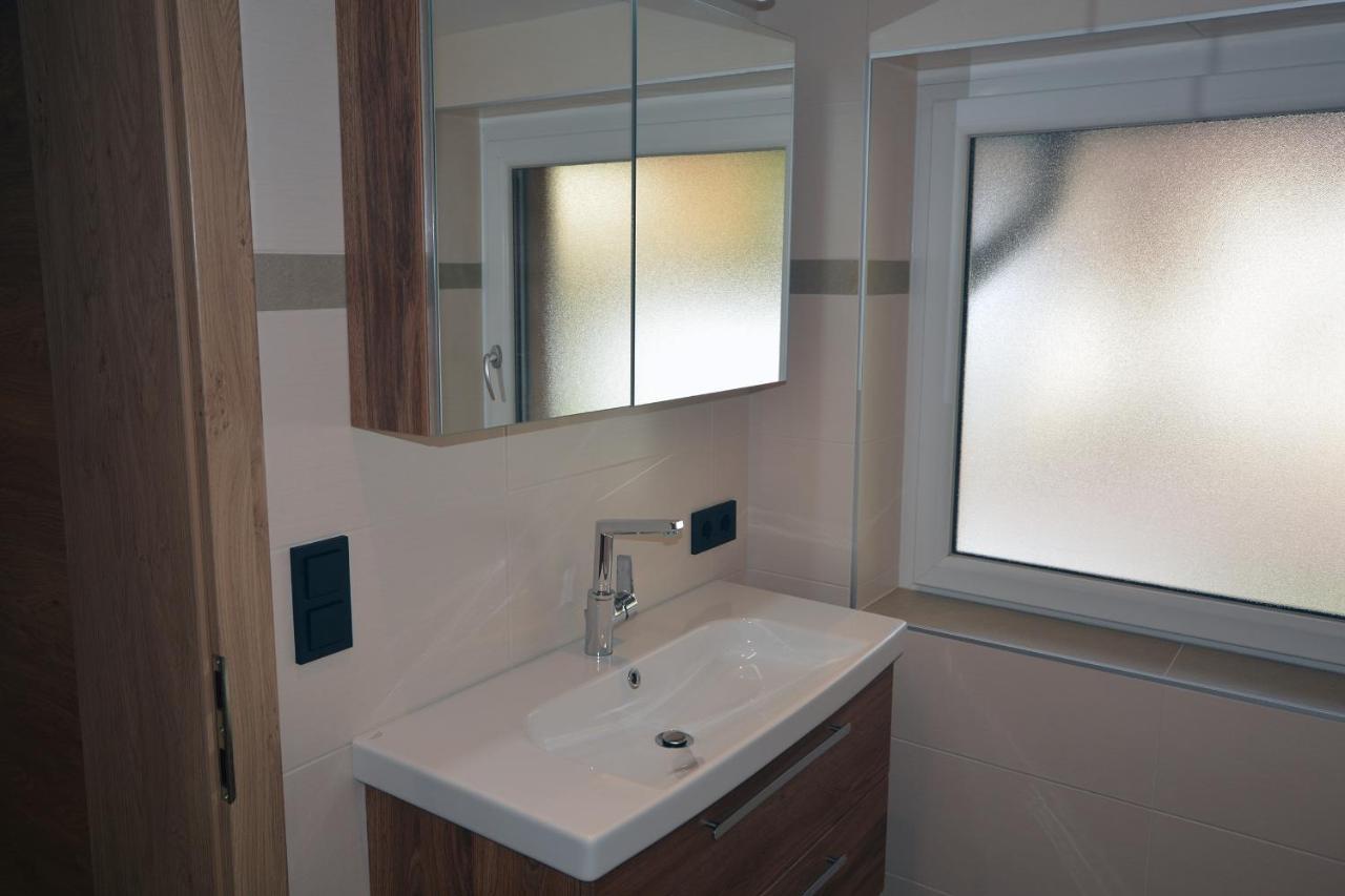 Gaestehaus Lina Apartment เทียร์ซี ภายนอก รูปภาพ