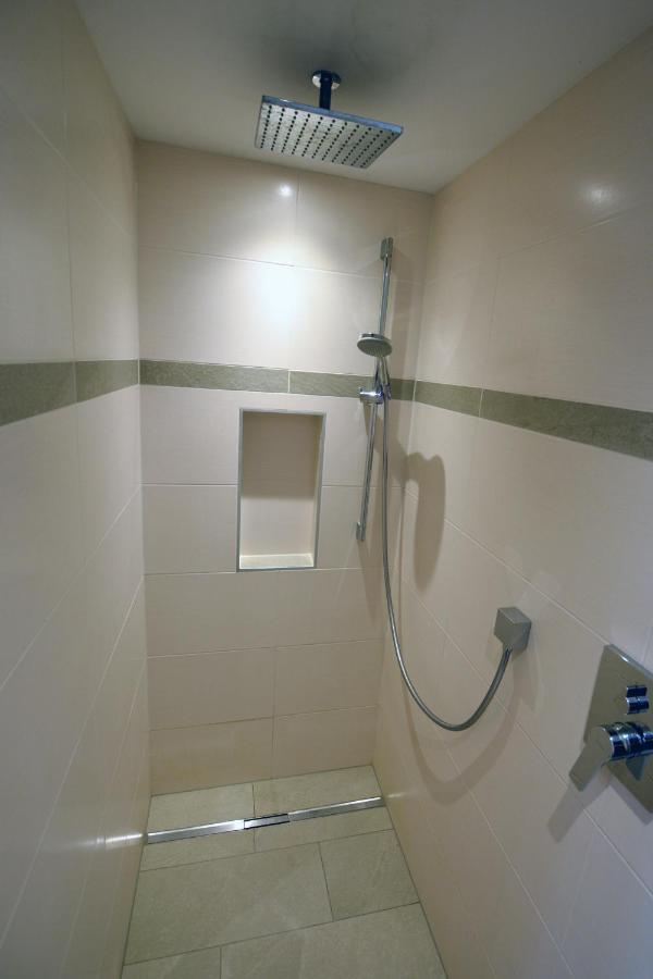 Gaestehaus Lina Apartment เทียร์ซี ภายนอก รูปภาพ