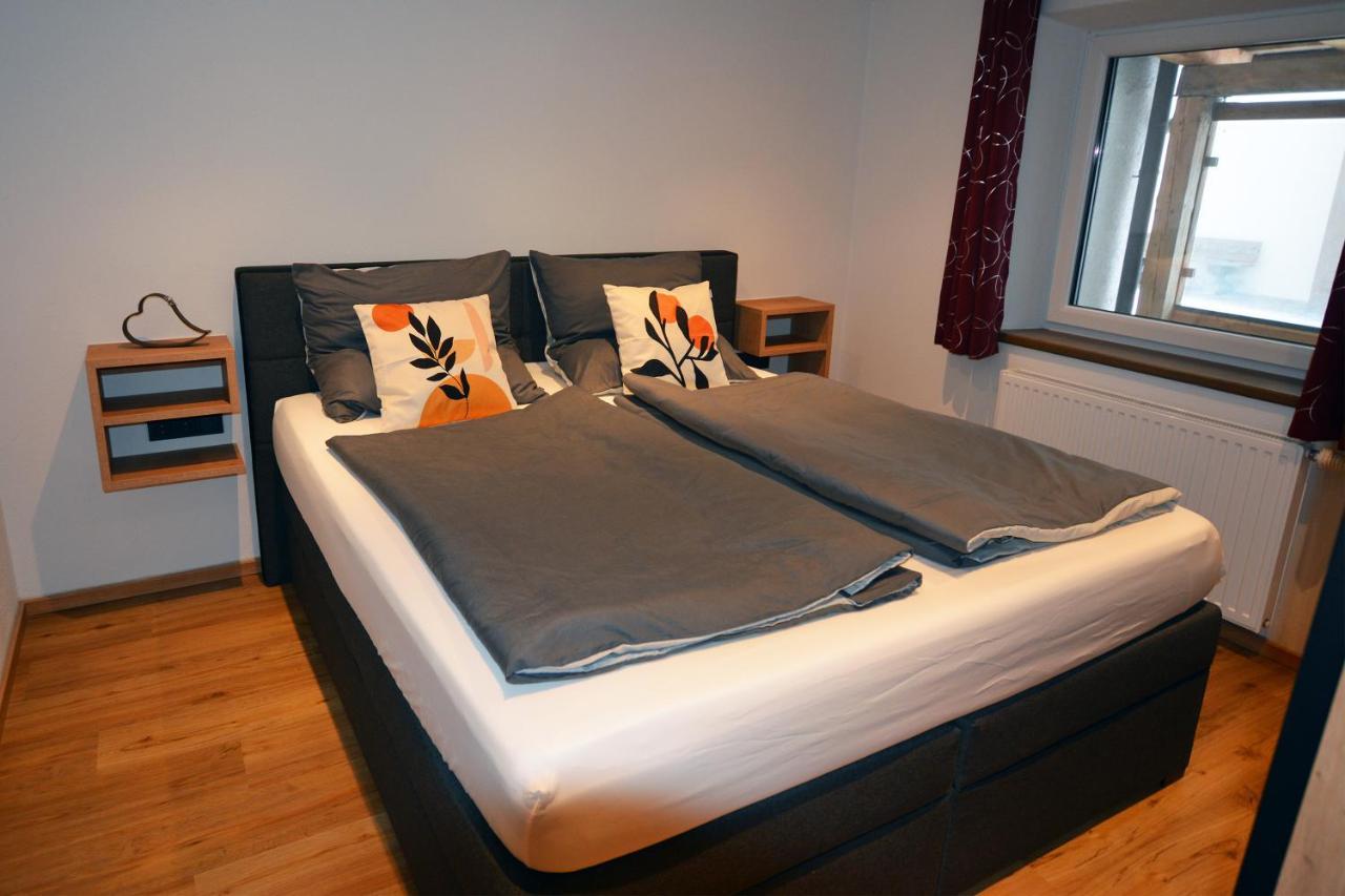 Gaestehaus Lina Apartment เทียร์ซี ภายนอก รูปภาพ