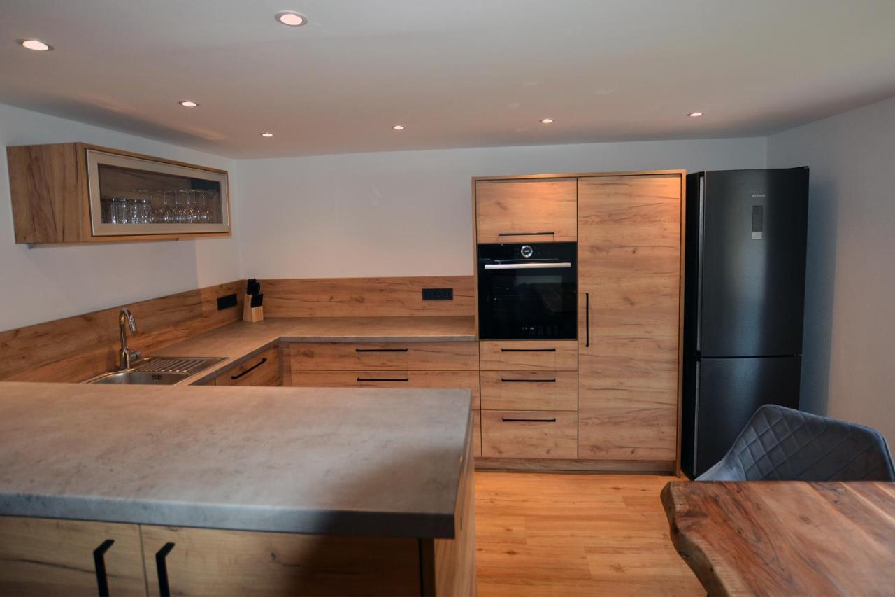 Gaestehaus Lina Apartment เทียร์ซี ภายนอก รูปภาพ