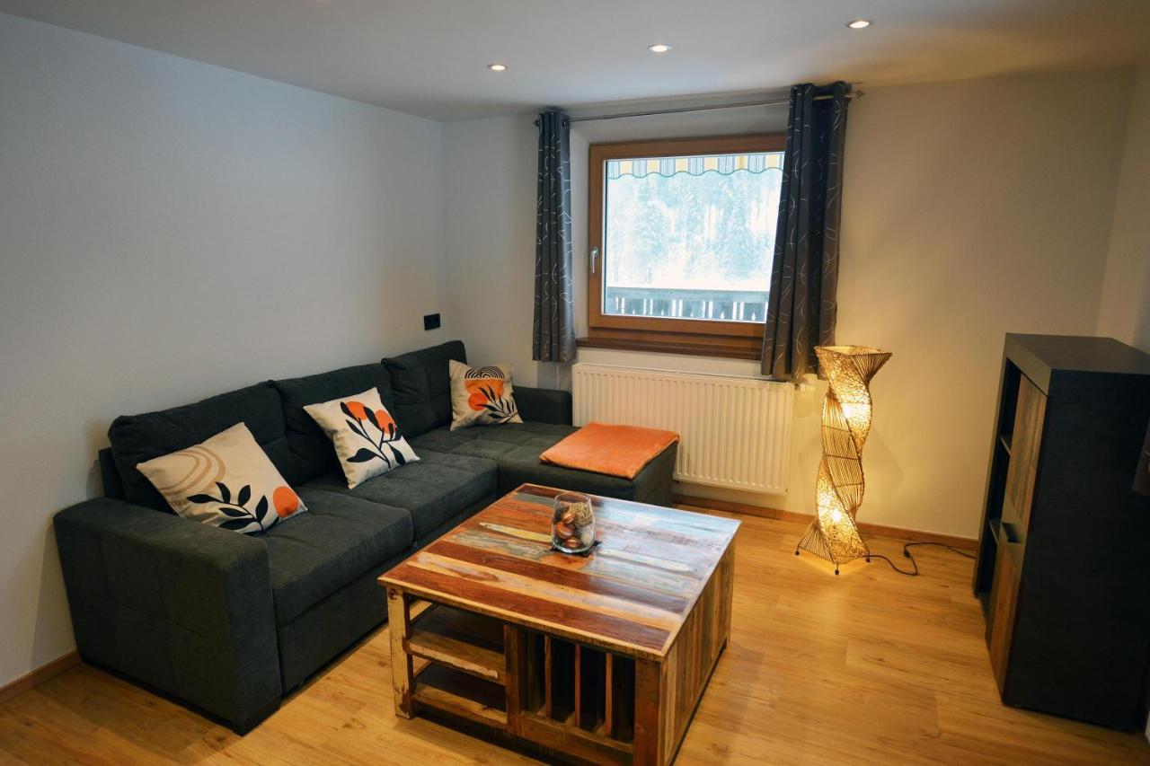 Gaestehaus Lina Apartment เทียร์ซี ภายนอก รูปภาพ